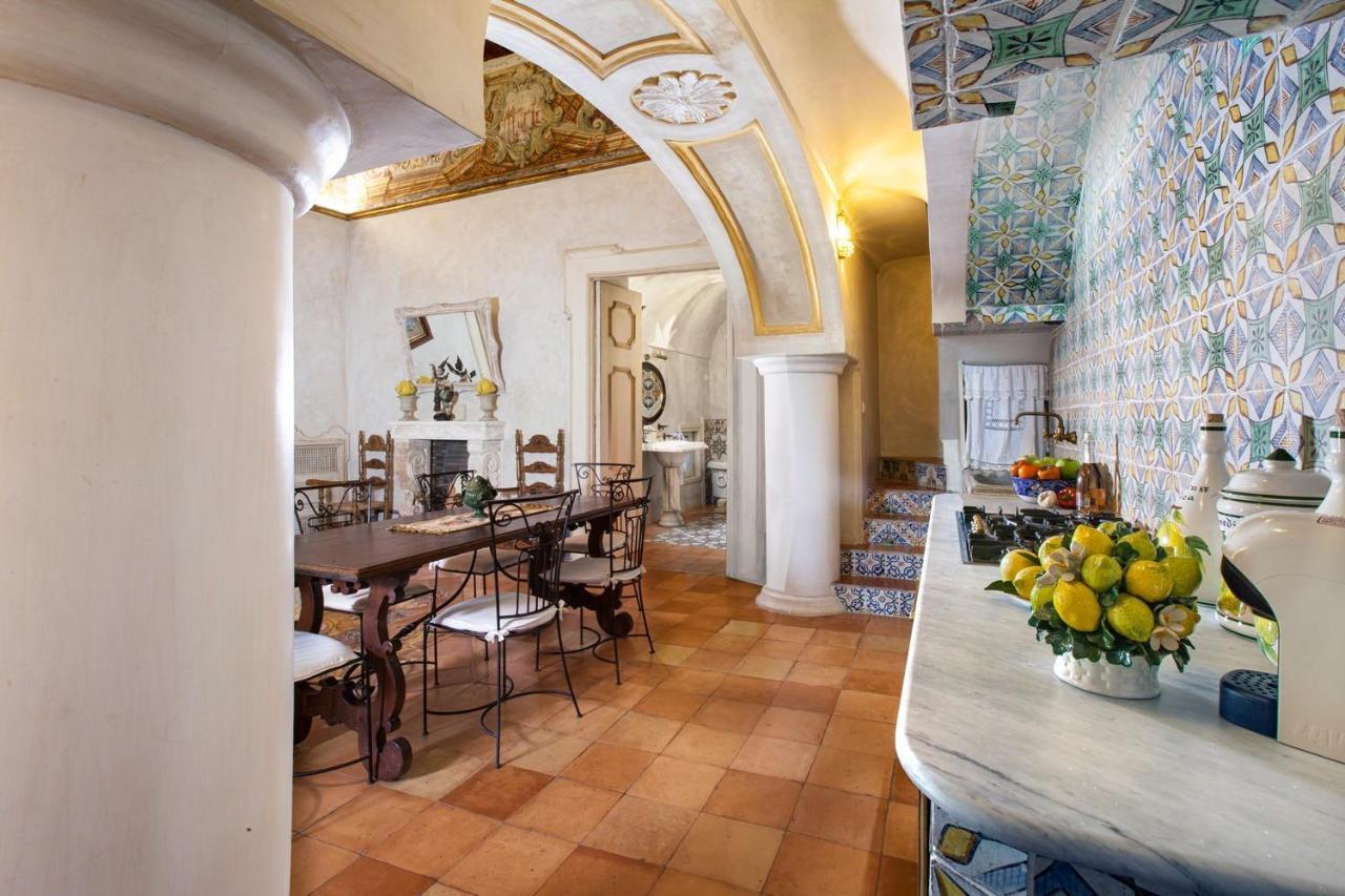 Estate4Home - Palazzo Crocione Positano Buitenkant foto